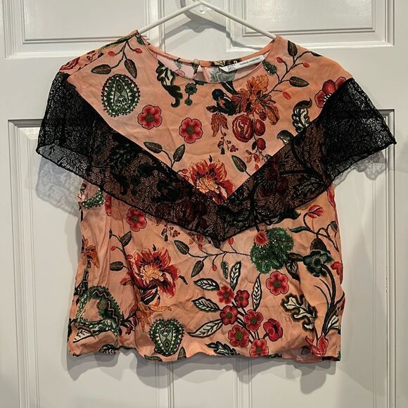 Zara Floral Blouse with Black Lace - Picture 2 of 9